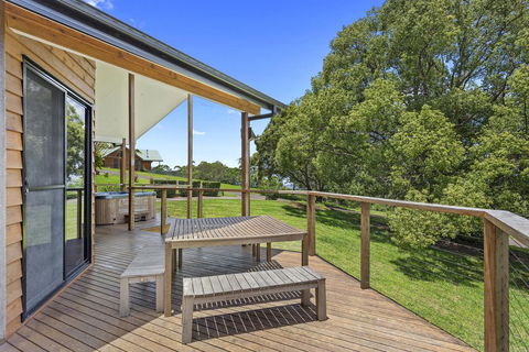 Ravensbourne Escape- Rose Alyce - Yarra Valley Accommodation 2