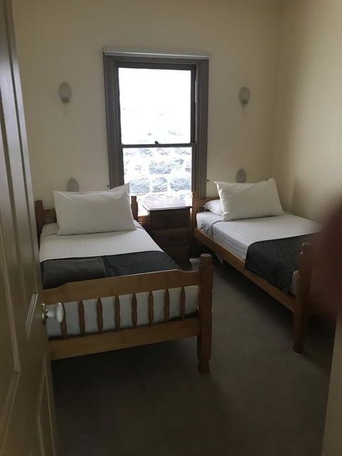 Seacombe House Motor Inn Port Fairy - Yarra Valley Accommodation 2