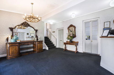 Seacombe House Motor Inn Port Fairy - Yarra Valley Accommodation 3