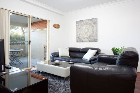 Spacious Family Apartment Close To Olympic Park - Yarra Valley Accommodation 2