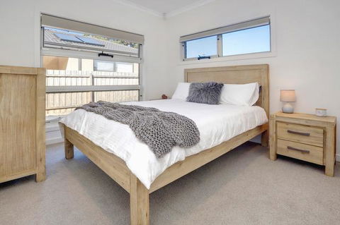 Staughton Sounds - Yarra Valley Accommodation 2