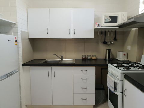 Studio 412 - Ocean And Sunset Views On A Budget - Yarra Valley Accommodation 3