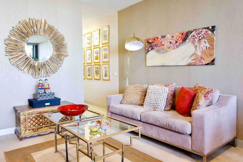 Stylish 1 Bedroom Apartment Amazing City Views - Yarra Valley Accommodation 0