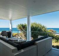 Sunshine Coast White House - Yarra Valley Accommodation