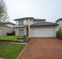 Superb Luxe 5BR housePoint Cook near lake - Yarra Valley Accommodation