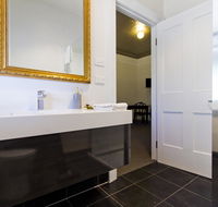Deloraine Hotel - Yarra Valley Accommodation