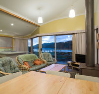Arthur Riverfront and Sea Lodge downstream - Yarra Valley Accommodation