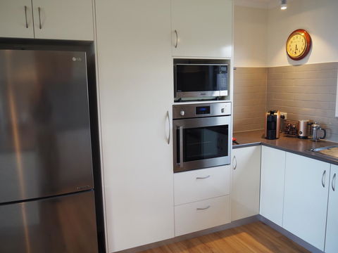 GRANITE BEACH HOUSE @ Bay Of Fires - Yarra Valley Accommodation 11