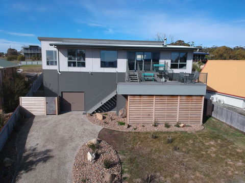 GRANITE BEACH HOUSE @ Bay Of Fires - Yarra Valley Accommodation 1