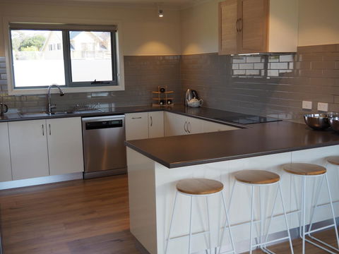 GRANITE BEACH HOUSE @ Bay Of Fires - Yarra Valley Accommodation 5