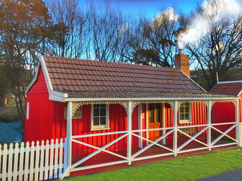 Platypus Playground Riverside Cottage - Yarra Valley Accommodation 0