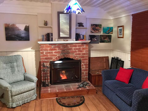 Platypus Playground Riverside Cottage - Yarra Valley Accommodation 4