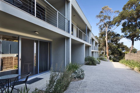 Lorne Surf Apartments - Yarra Valley Accommodation 0