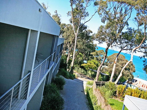 Lorne Surf Apartments - Yarra Valley Accommodation 10