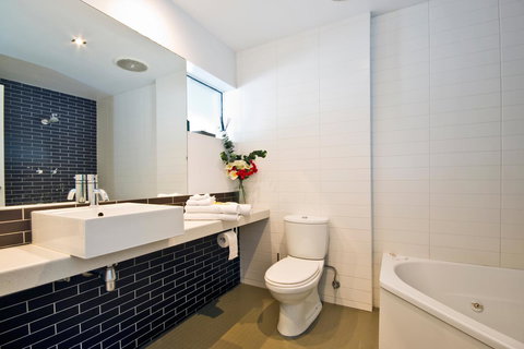 Lorne Bay View Motel - Yarra Valley Accommodation 5