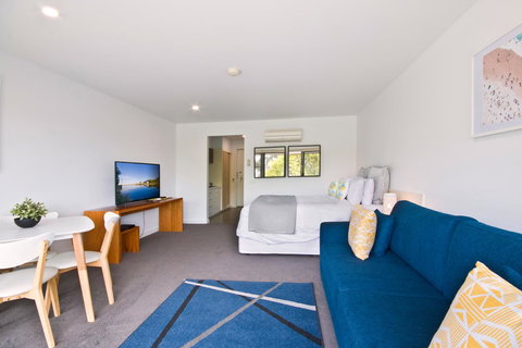 Lorne Bay View Motel - Yarra Valley Accommodation 20