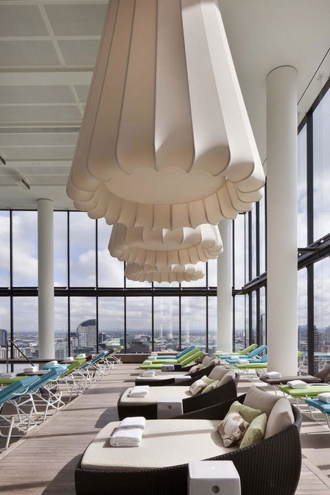 Crown Metropol Melbourne - Yarra Valley Accommodation 15