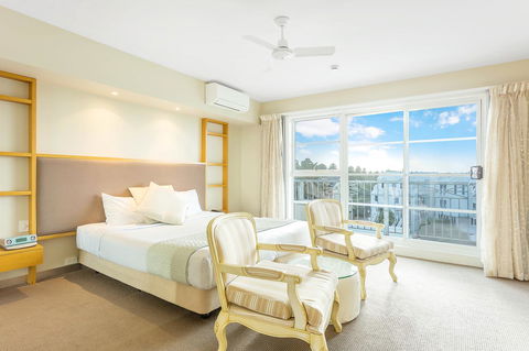 Deep Blue Hotel & Hot Springs - Yarra Valley Accommodation 11