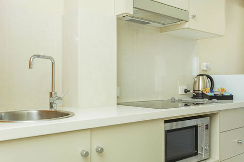 Deep Blue Hotel & Hot Springs - Yarra Valley Accommodation 35