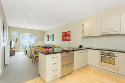 Deep Blue Hotel & Hot Springs - Yarra Valley Accommodation 32