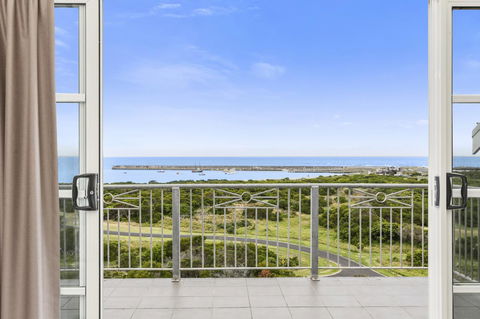 Deep Blue Hotel & Hot Springs - Yarra Valley Accommodation 23