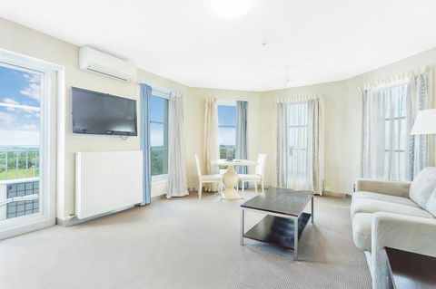 Deep Blue Hotel & Hot Springs - Yarra Valley Accommodation 29