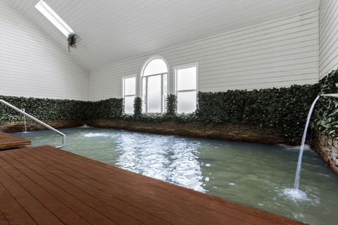 Deep Blue Hotel & Hot Springs - Yarra Valley Accommodation 12