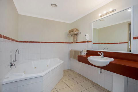 Comfort Inn Warrnambool International - Yarra Valley Accommodation 11