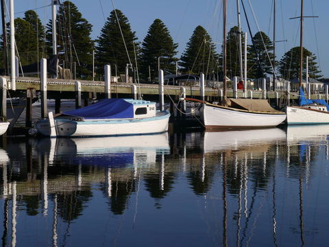 Eastern Beach Holiday Units - Yarra Valley Accommodation 9