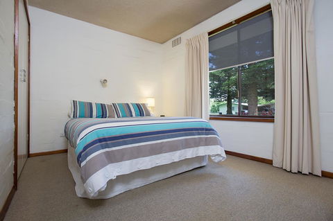 Eastern Beach Holiday Units - Yarra Valley Accommodation 5