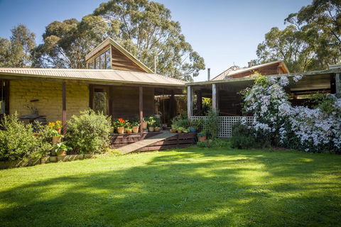 The Burrow At Wombat Bend - Yarra Valley Accommodation 2
