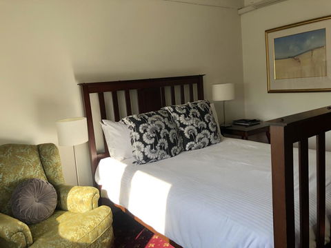 The Corner Hotel Alexandra - Yarra Valley Accommodation 2
