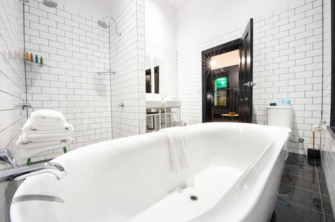 The Franklin Boutique Hotel - Yarra Valley Accommodation 2