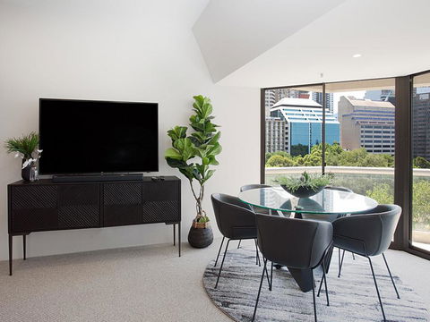 THE HYDEAWAY-LUXE HYDE PARK CITY APARTMENT-hosted By LAbode Accommodation - Yarra Valley Accommodation 1