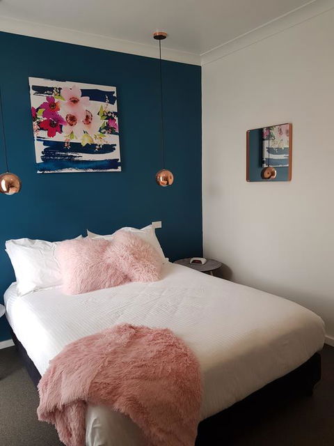 Town House Motor Inn Young - Yarra Valley Accommodation 0