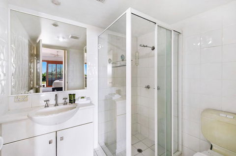 Unrivaled Ocean And City Views From Resort Style 3bed With Garden - Yarra Valley Accommodation 2