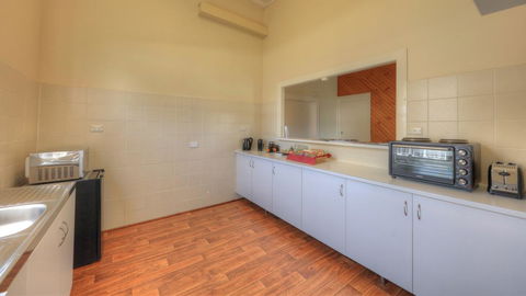 Village Stays Coldstream Gallery Apartment - Yarra Valley Accommodation 2