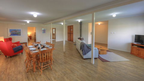 Village Stays Coldstream Gallery Bungalow - Yarra Valley Accommodation 0