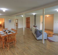 Village Stays Coldstream Gallery Bungalow - Yarra Valley Accommodation