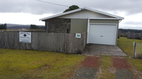 Waratah Falls Holiday Unit - Yarra Valley Accommodation 1