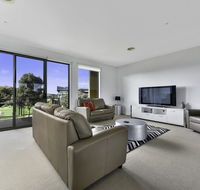 23 Coast Drive Torquay - Yarra Valley Accommodation