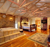 Ditto Daddy's - Yarra Valley Accommodation