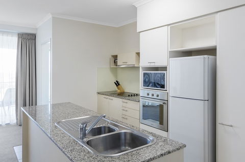 Ramada By Wyndham Marcoola Beach - Yarra Valley Accommodation 9