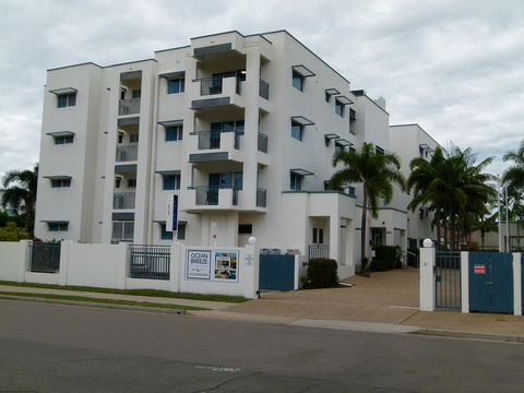 Madison Ocean Breeze Apartments - Yarra Valley Accommodation 2