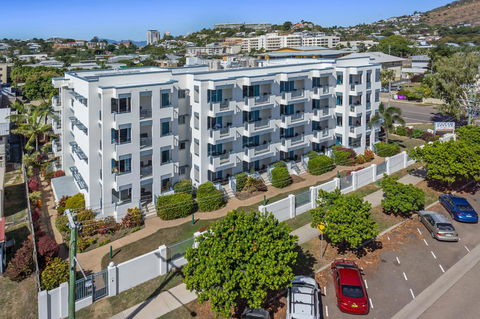 Madison Ocean Breeze Apartments - Yarra Valley Accommodation 1