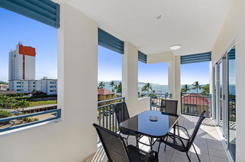 Madison Ocean Breeze Apartments - Yarra Valley Accommodation 13