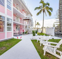 The Pink Hotel Coolangatta - Yarra Valley Accommodation