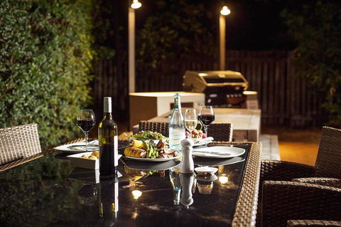 At The Sound Noosa Motel - Yarra Valley Accommodation 4