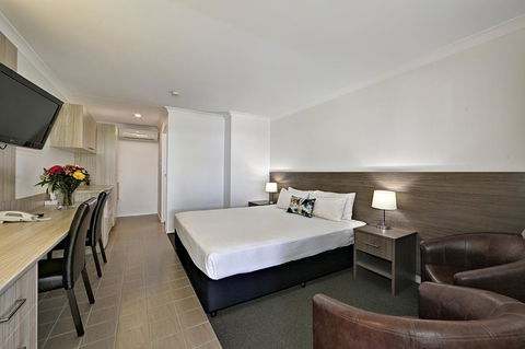 Smart Motels Bert Hinkler - Yarra Valley Accommodation 0