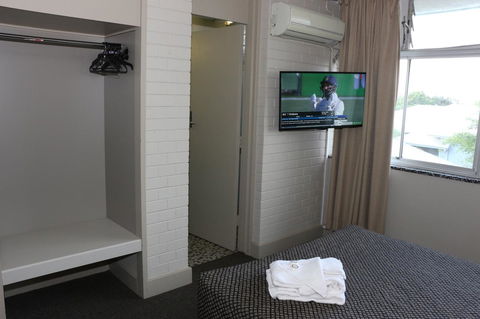 Brighton Hotel - Yarra Valley Accommodation 9